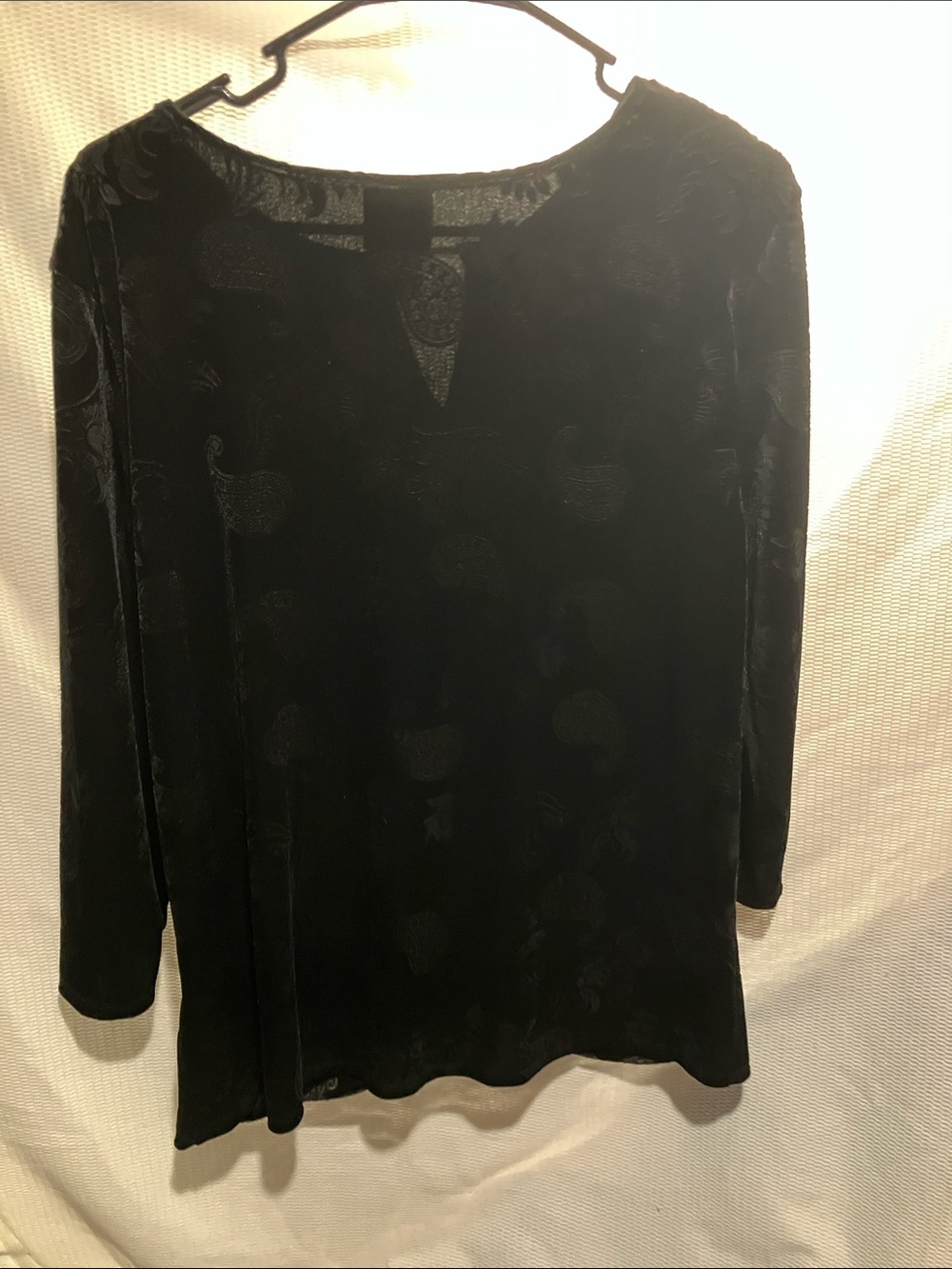 Ruby Rd black velvet blouse with a paisley pattern three-quarter sleeve - Picture 10 of 12